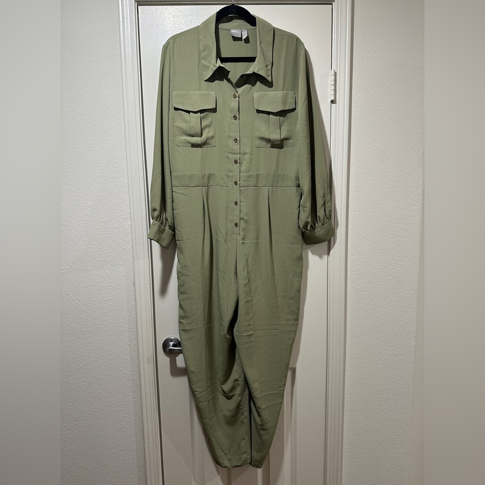 ASOS Designs - Lightweight Utility Jumpsuit (green) Size 12